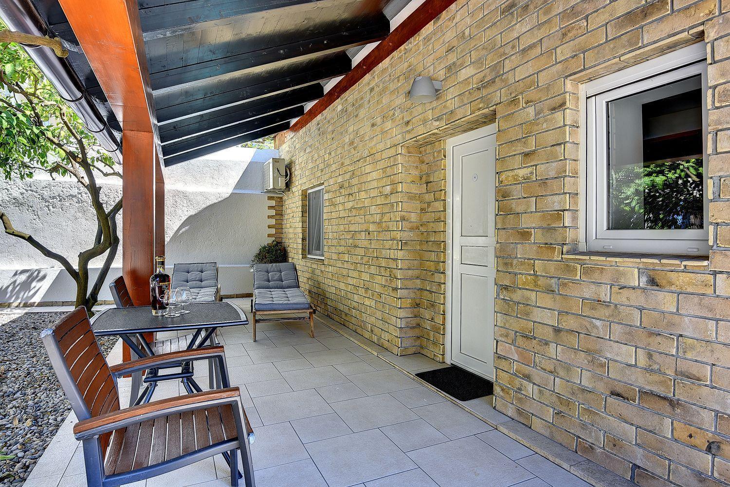 Apartment Nur 250 Meter Vom Mit Salzwasserpool